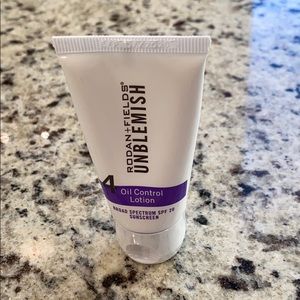 Rodan and Fields Unblemish Oil Control Lotion